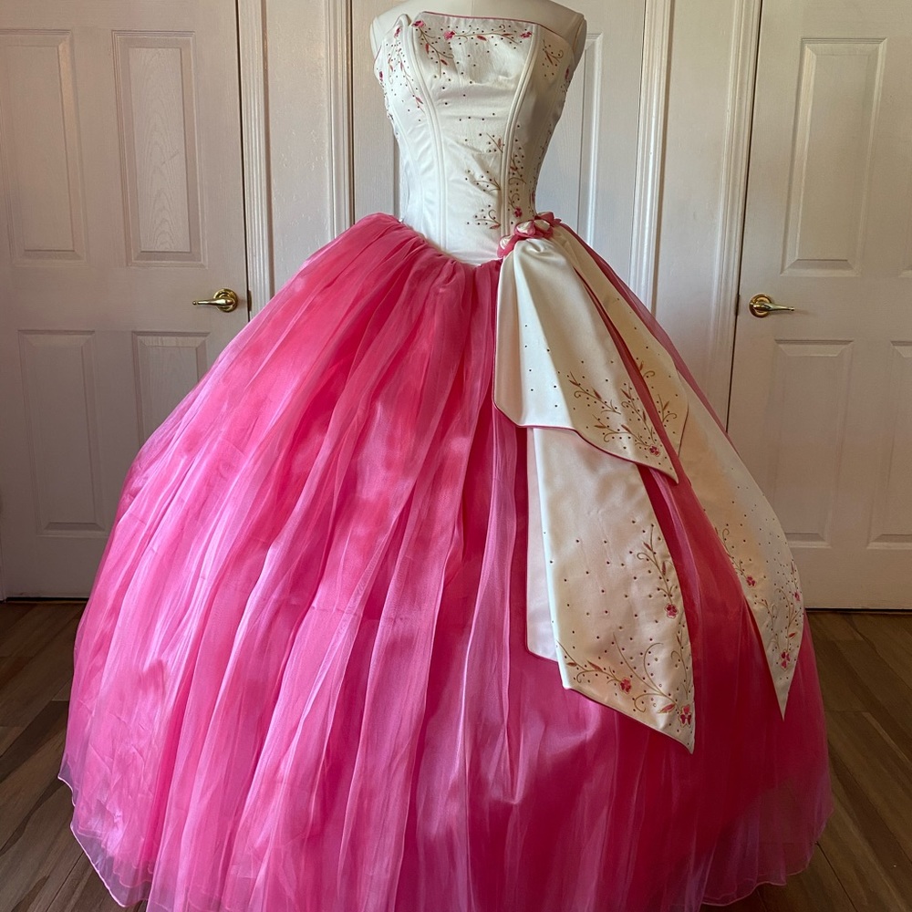 White & Fuchsia Quinceañera Dress New